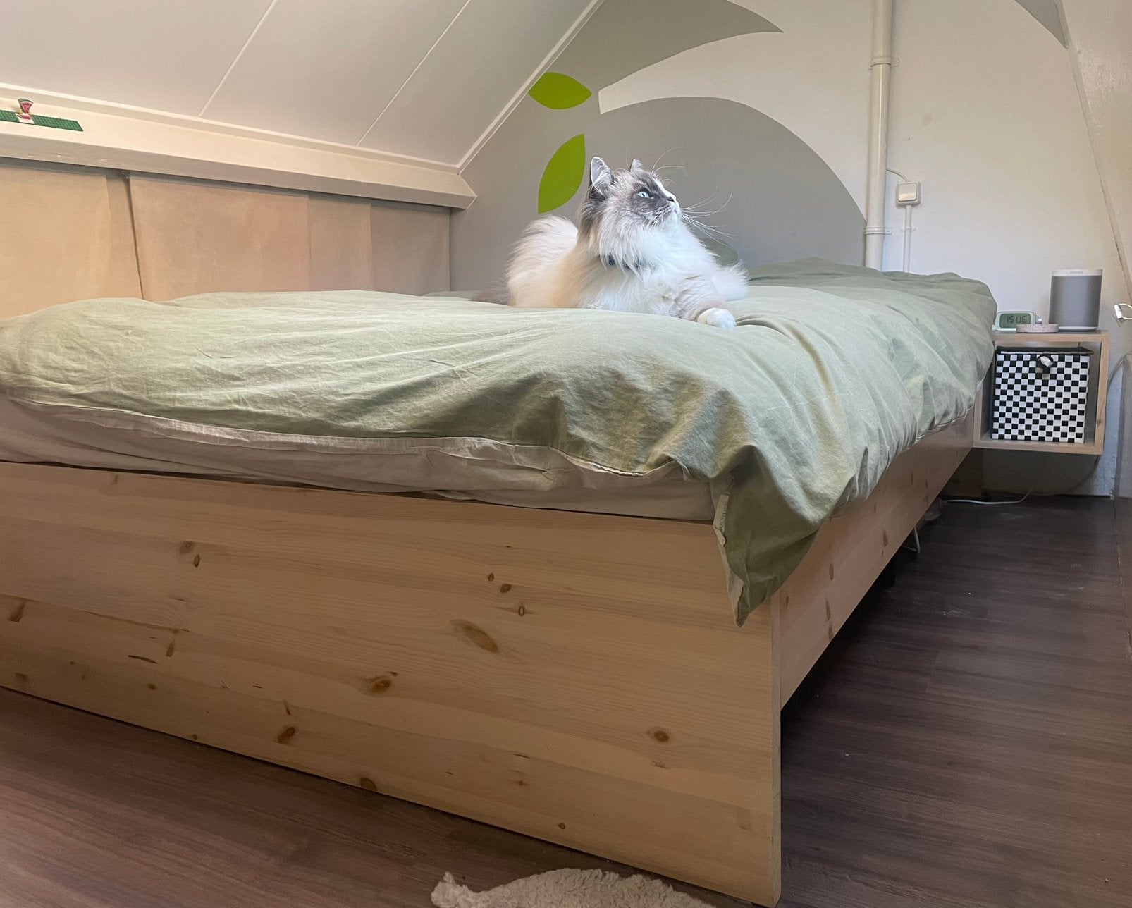 Bed 140 x 200 met nachtkastjes, Ophalen, Modern design, Gebruikt, Overige kleuren