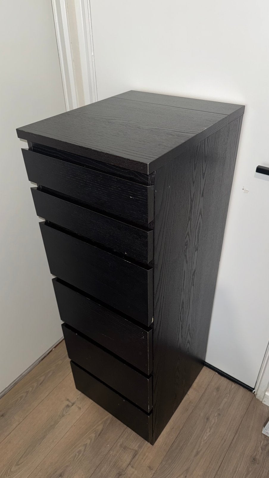 Ikea malm hoge zwarte ladekast 6 lades smal, Huis en Inrichting, Kasten | Ladekasten, Ophalen, 50 tot 100 cm, Zo goed als nieuw