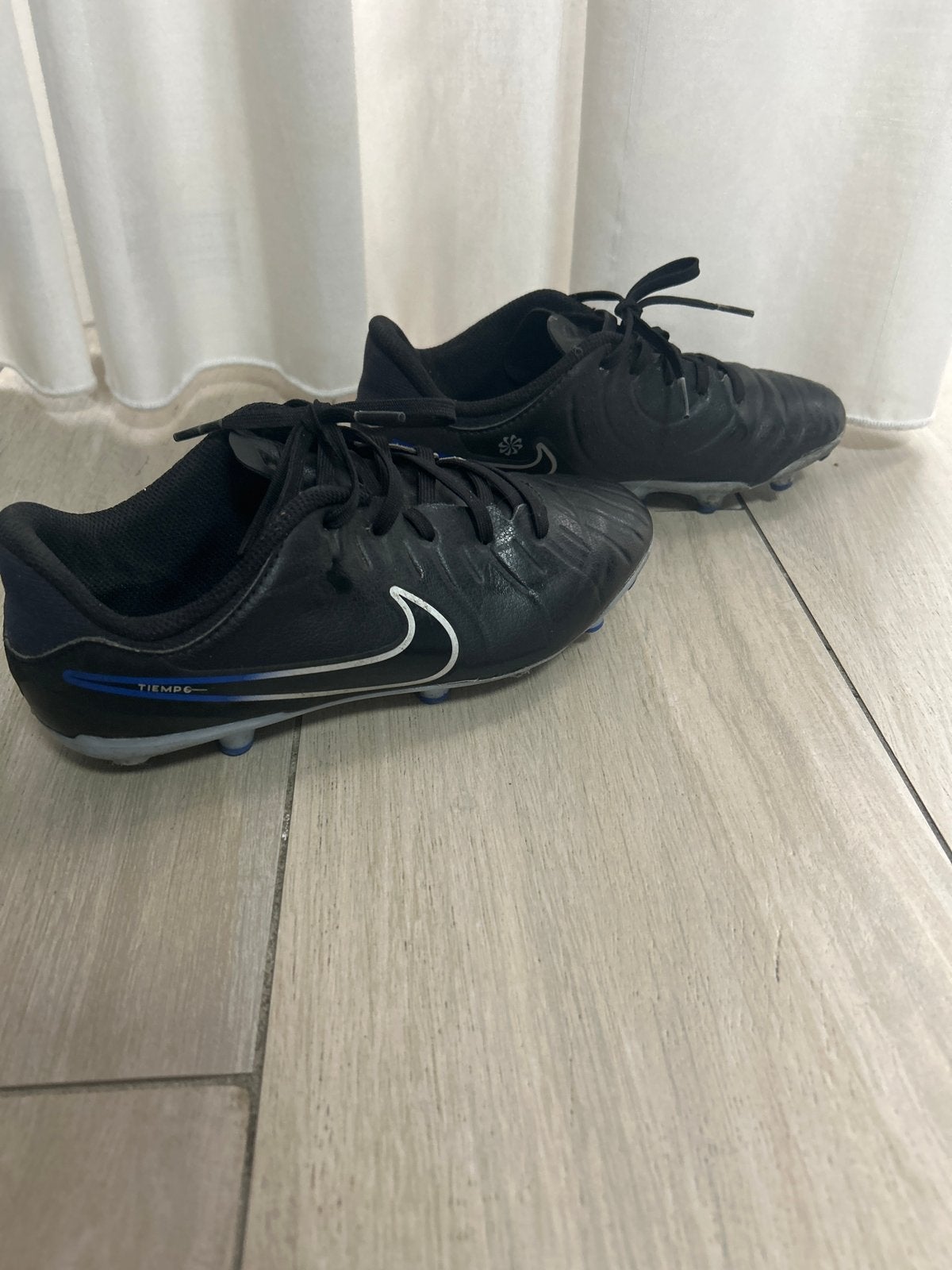 Nike Tiempo voetbalschoenen maat 35, Maat XS of kleiner, Ophalen of Verzenden, Gebruikt, Schoenen