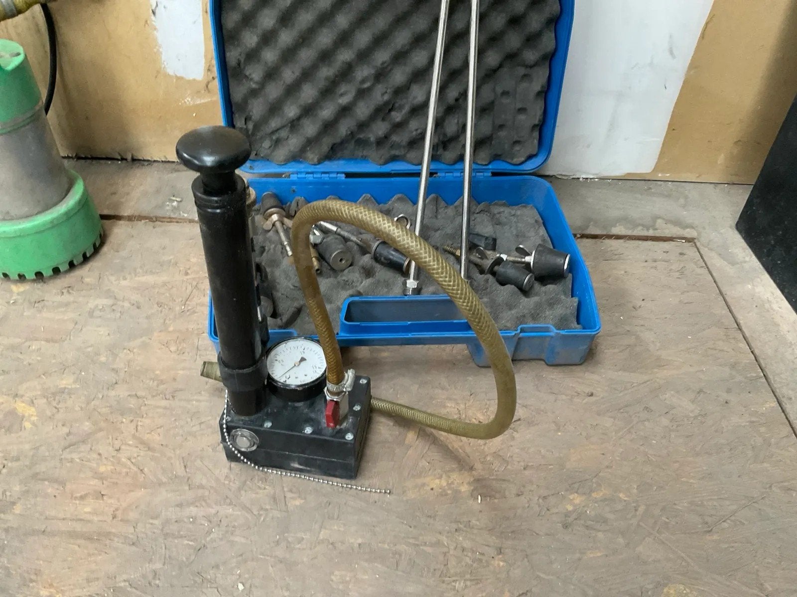 Gas / waterleiding afperspomp van het merk ITE, in koffer, Ophalen of Verzenden, Gebruikt