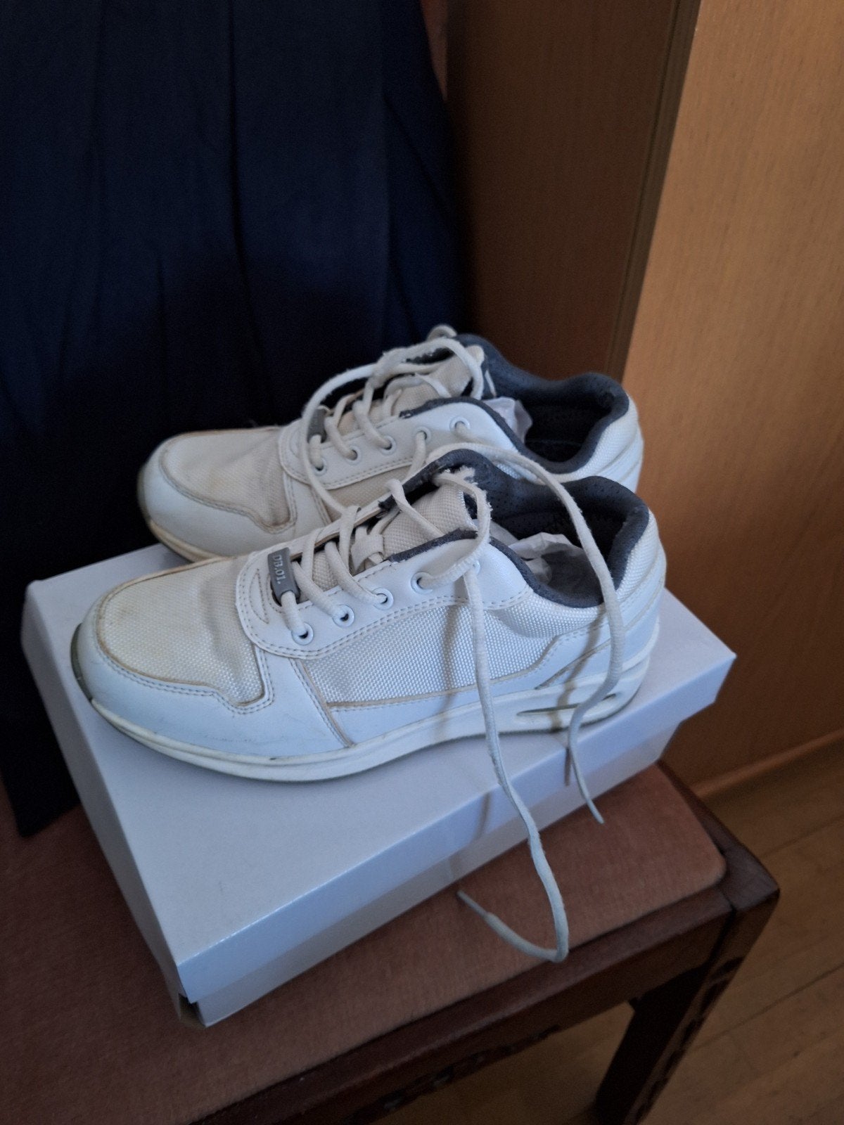 dames schoen  beekman maat 38, Ophalen of Verzenden, Gedragen, Sneakers of Gympen