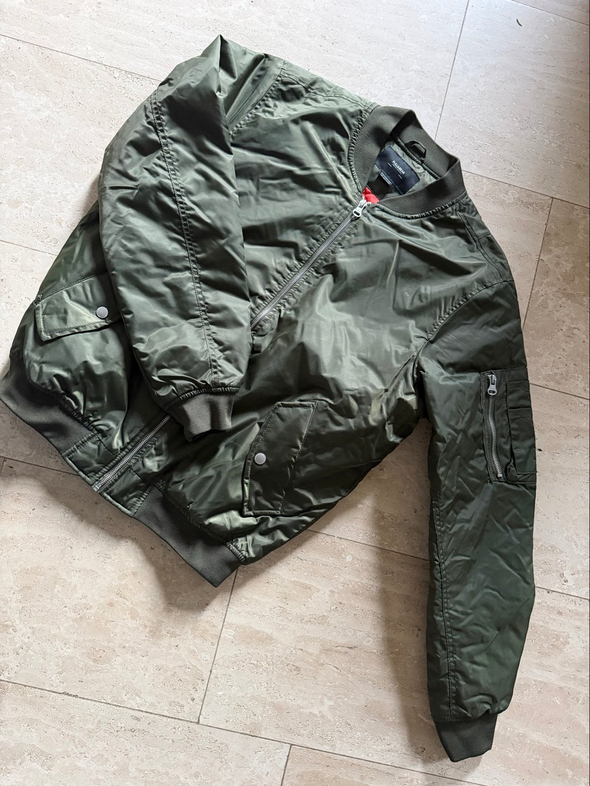 Pull & Bear Bomberjack - Maat M - Groen, Ophalen of Verzenden, Zo goed als nieuw, Maat 48/50 (M), Groen