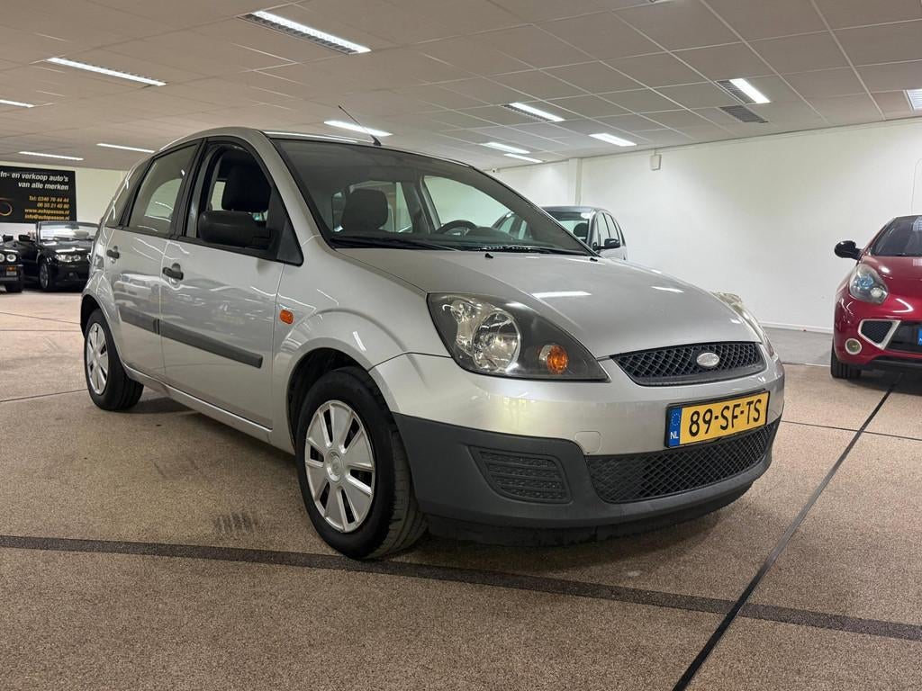 Ford Fiesta 1.3-8V Champion Airco. 5 deurs., Auto's, Ford, 1299 cc, 4 cilinders, Origineel Nederlands, Bedrijf