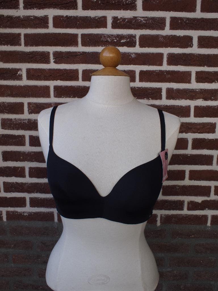 Delicious Demi BH zwart, maat 70/85 E, zonder beugel, Hunkemöller, Ophalen of Verzenden, Zwart, BH