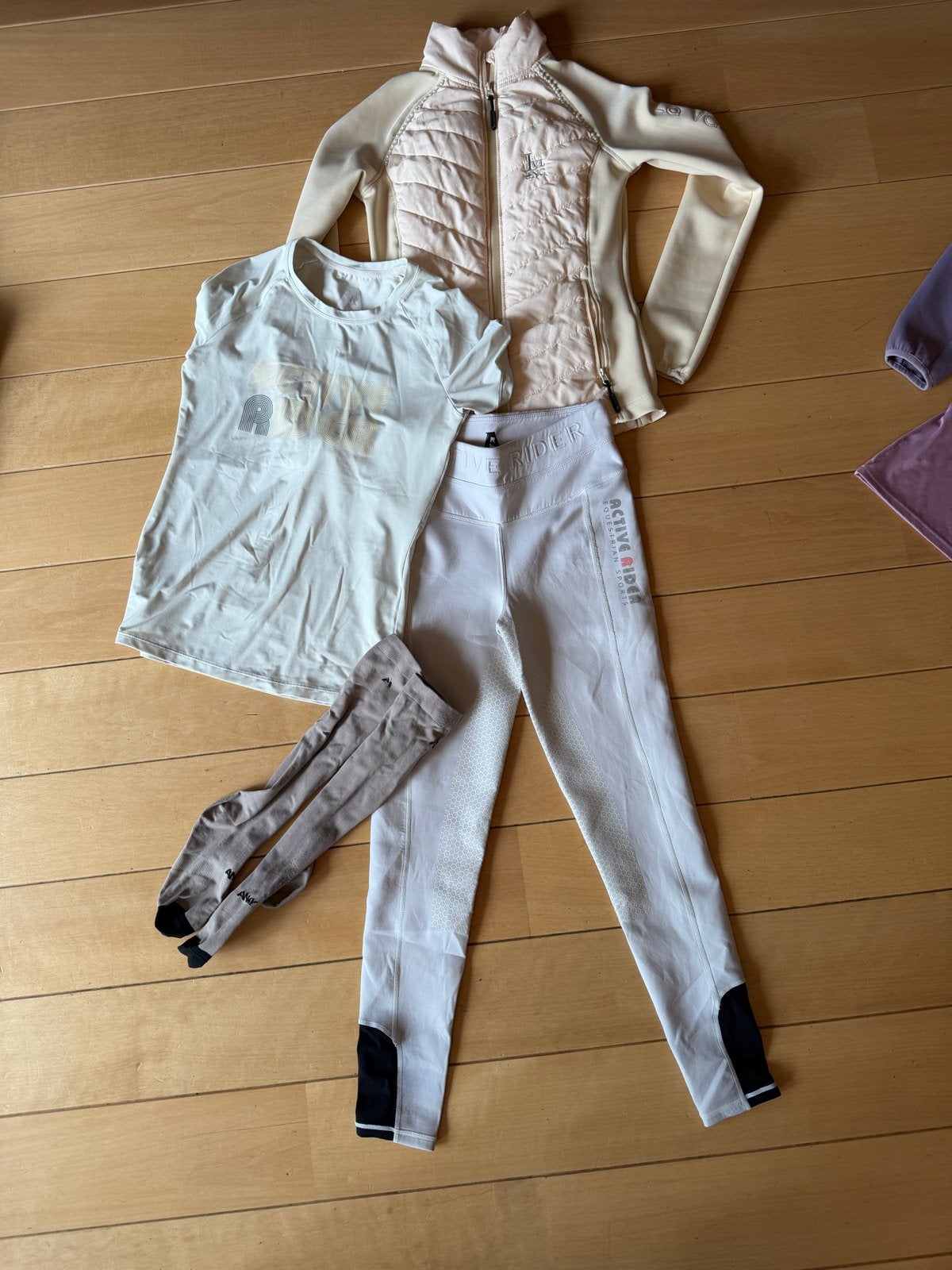 Paardrijkleding setje Beige, Maat XS / S, Dieren en Toebehoren, Paardrijkleding, Ophalen, Zo goed als nieuw, Met grip, Bovenkleding