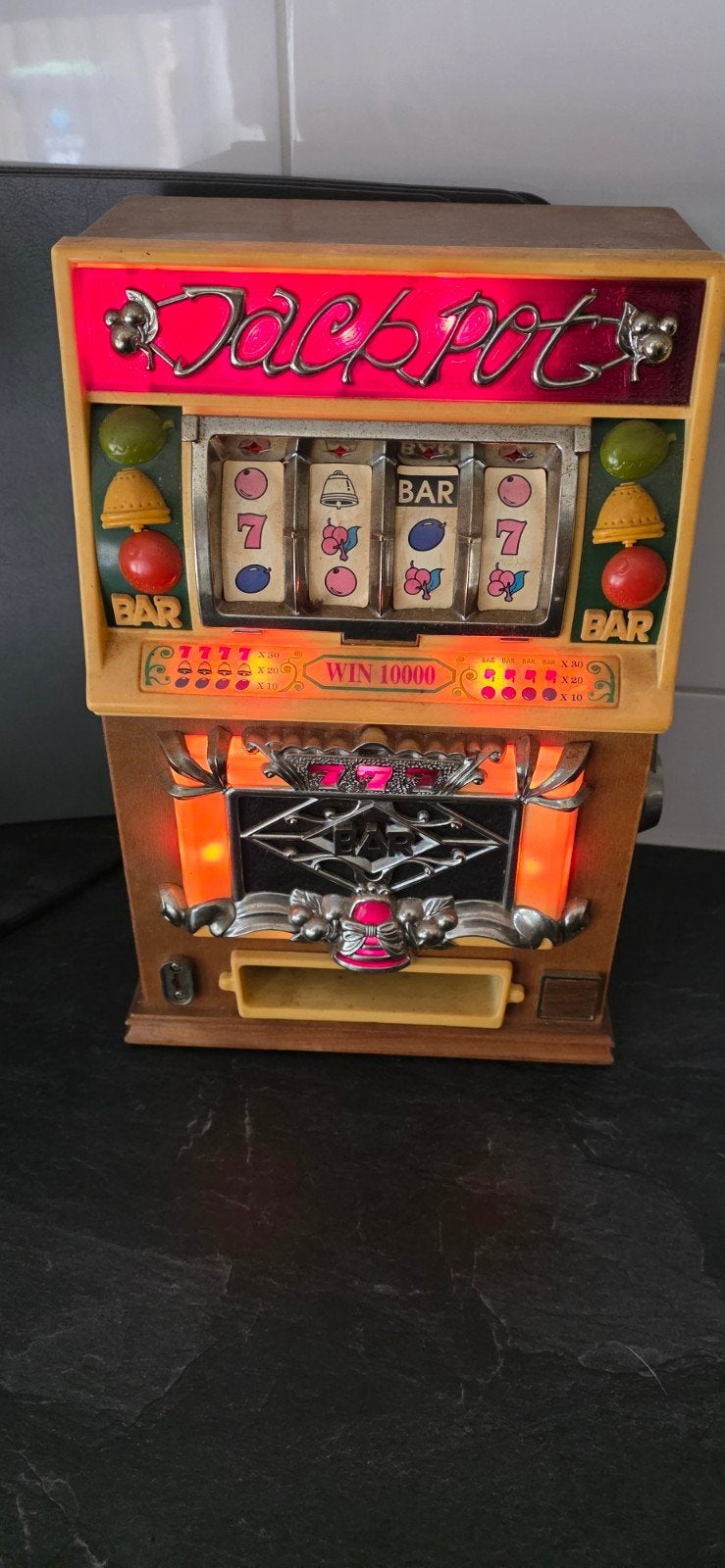 Vintage Jackpot Gokkast met Radio - Decoratief Item, Overige munten, Ophalen of Verzenden, Gebruikt
