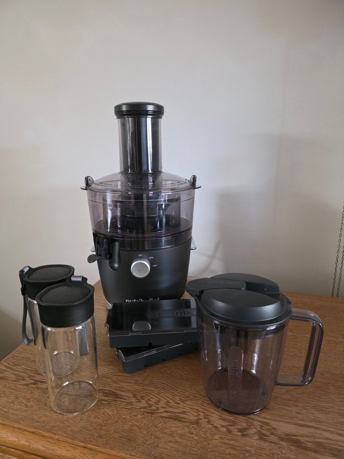 NutriBullet Juicer 800W + accessoires – ongebruikt, Minder dan 1 liter, Ophalen, Nieuw, 2 snelheden