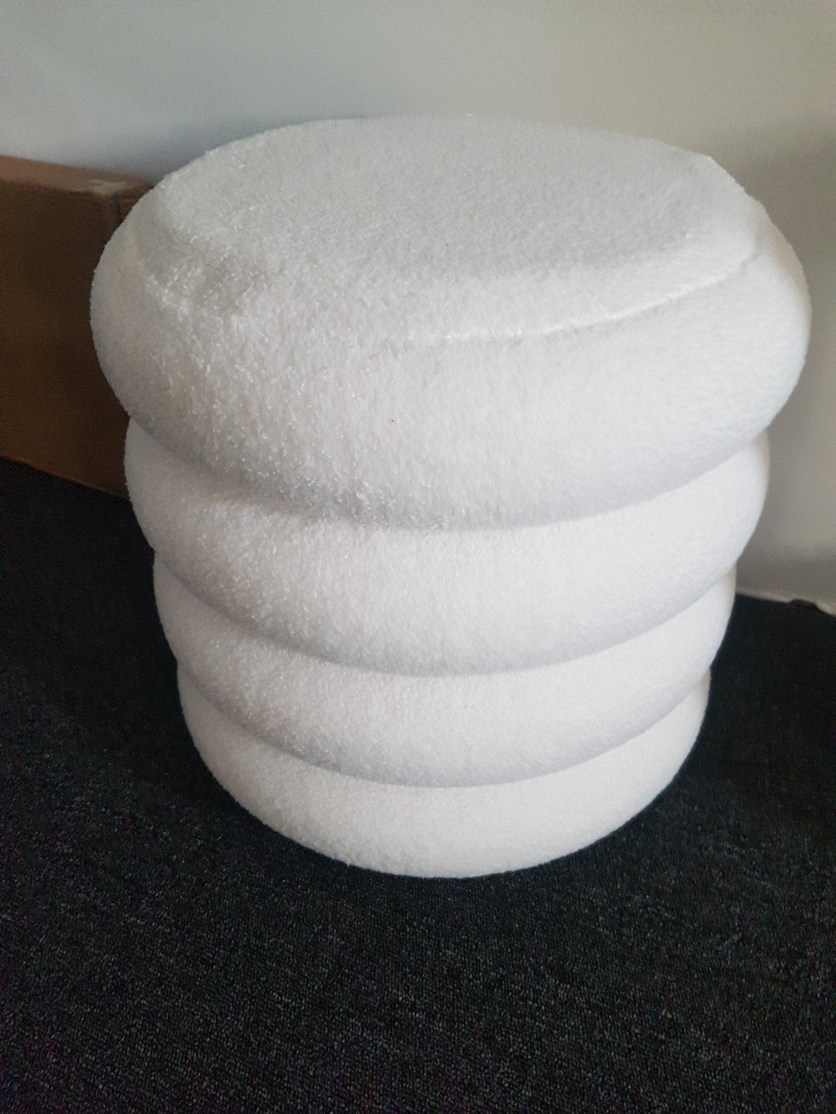 Boecle poef  2x, Huis en Inrichting, Banken | Voetenbanken en Poefen, Minder dan 50 cm, Rond, Nieuw, Minder dan 50 cm