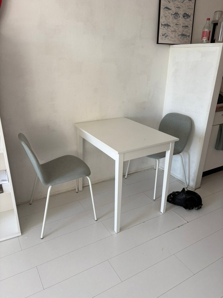 Dining table with 2 chairs, Huis en Inrichting, Ophalen, 50 tot 100 cm, Tot twee personen, 50 tot 100 cm