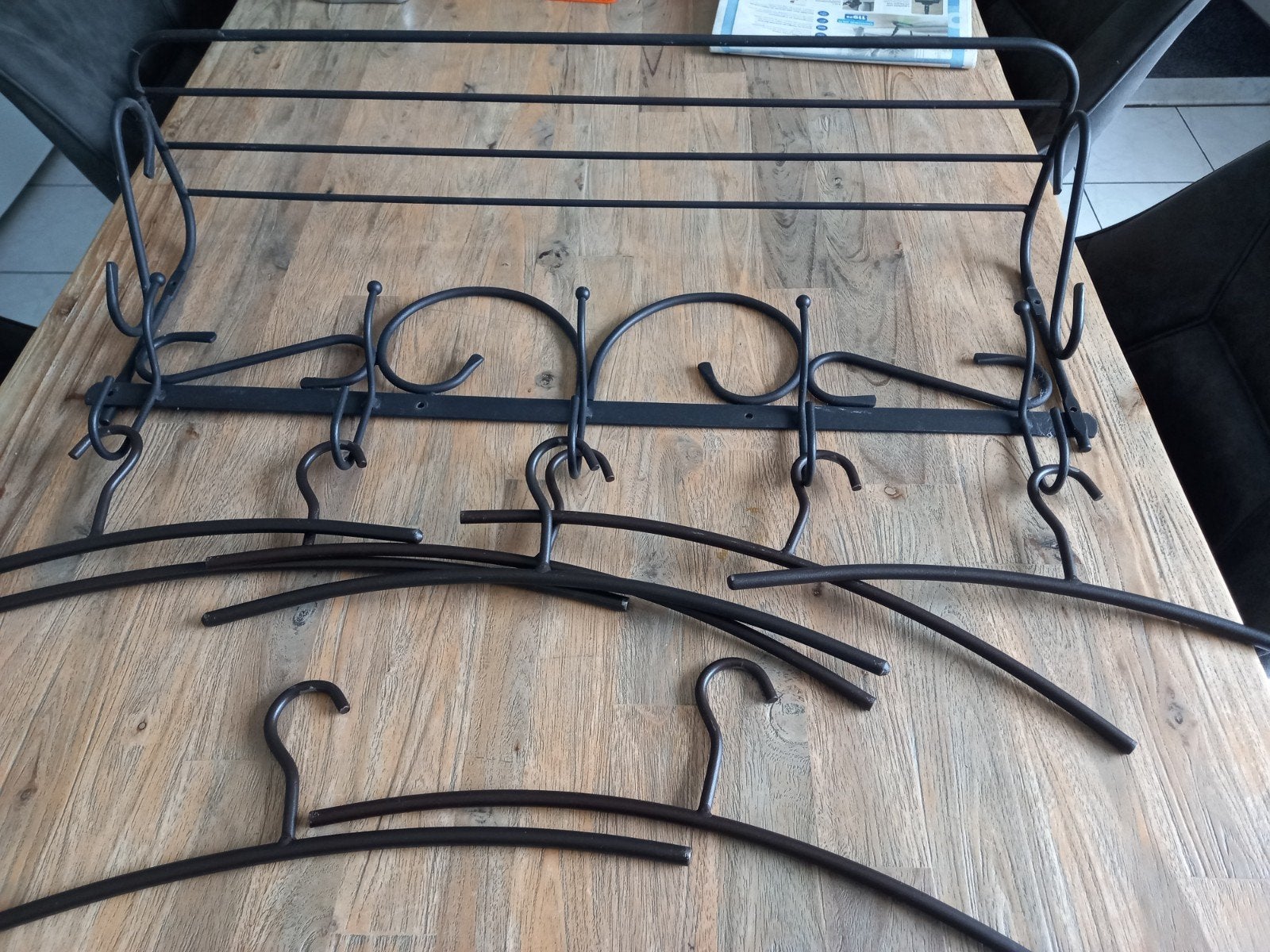 Smeedijzeren kapstok met kapstokken, Huis en Inrichting, Woonaccessoires | Kapstokken, Ophalen, Metaal, Wandkapstok, Minder dan 100 cm