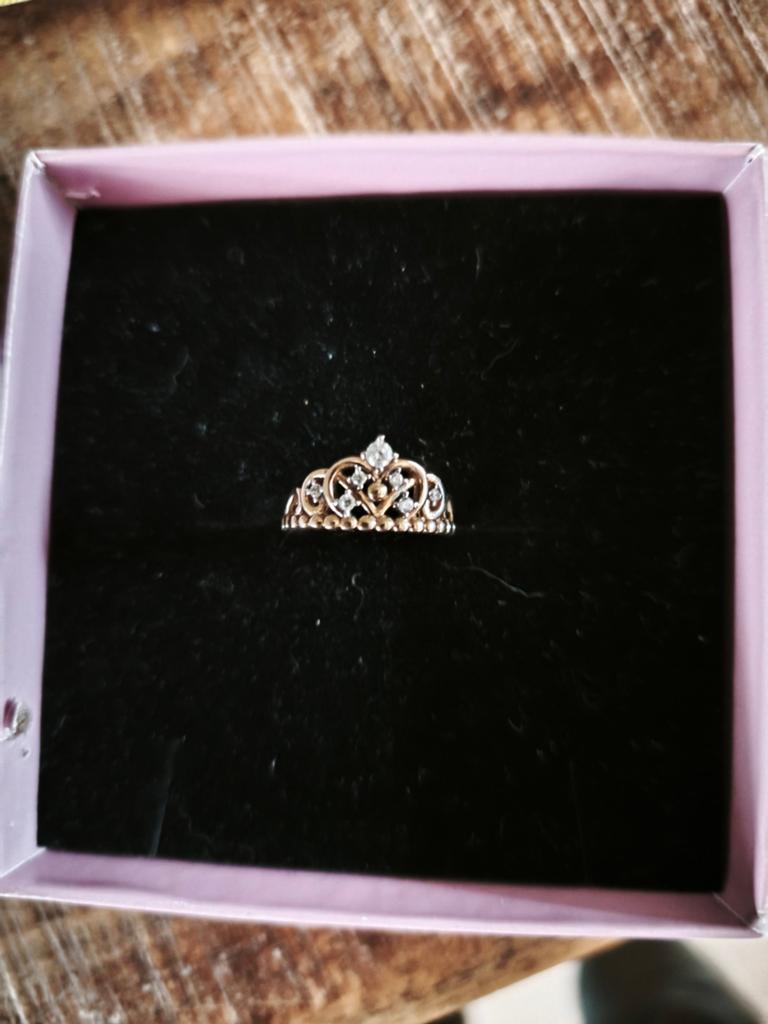 Gouden ring 14 karaat 586, Met kristal, 18 tot 19, Ophalen of Verzenden, Zo goed als nieuw