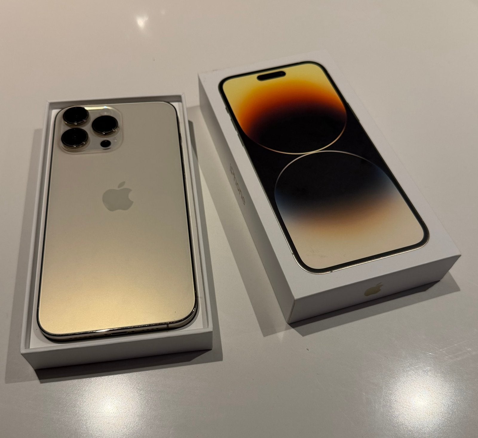 Iphone 14 pro max, Telecommunicatie, Mobiele telefoons | Apple iPhone, Ophalen, 128 GB, Zo goed als nieuw, Goud