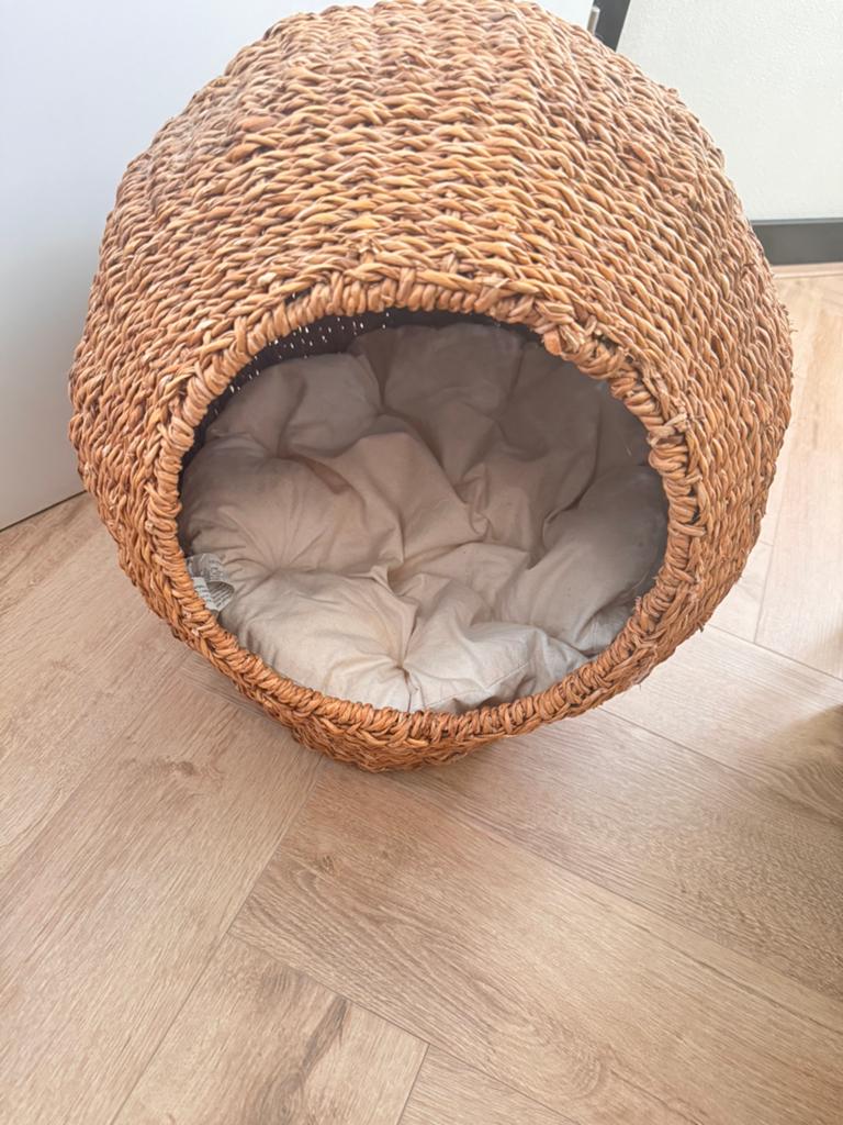 Katten/hondenmand Zara home, Dieren en Toebehoren, Ophalen, Zo goed als nieuw, Riet