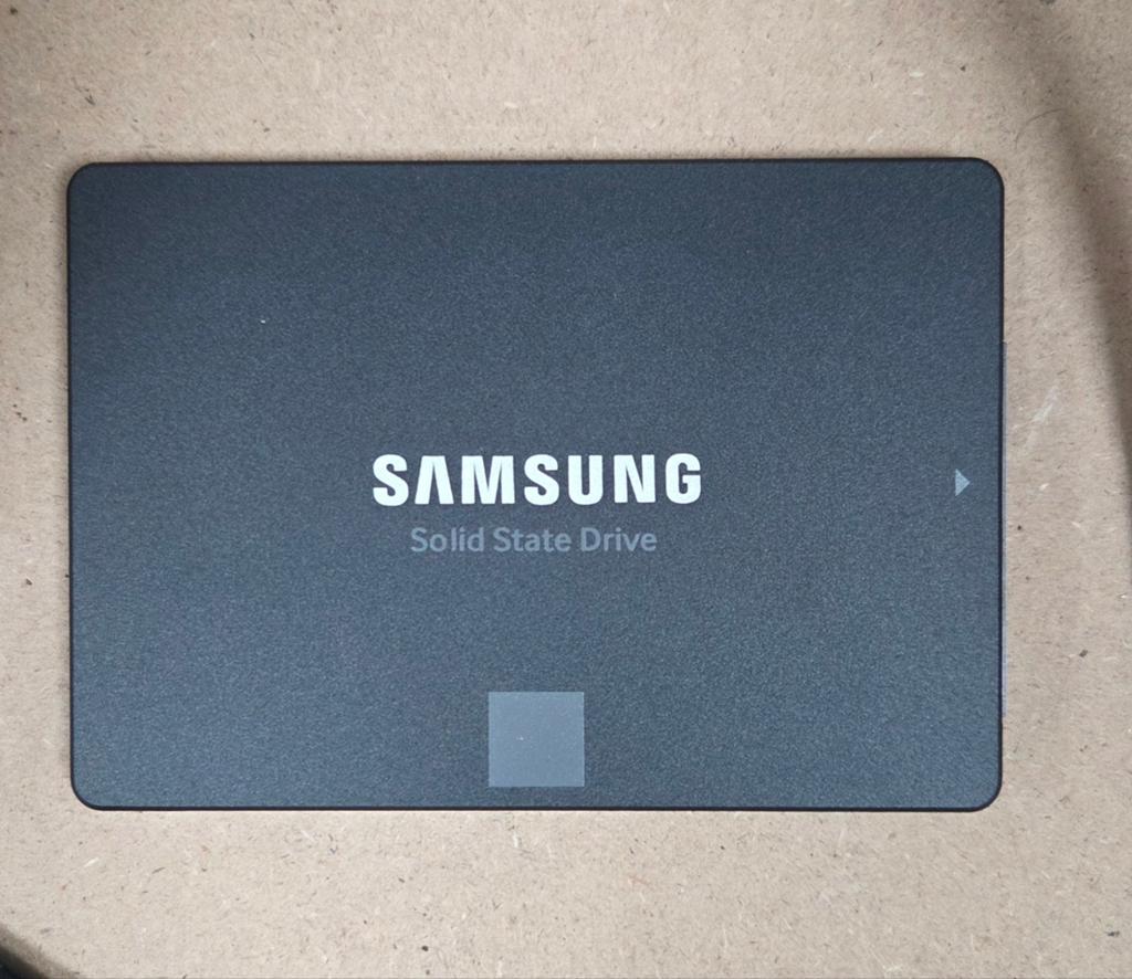 Samsung 860 Evo 250GB SSD - Goede staat, meerdere beschikbaa, Computers en Software, Harde schijven, Intern, Gebruikt, Ophalen of Verzenden