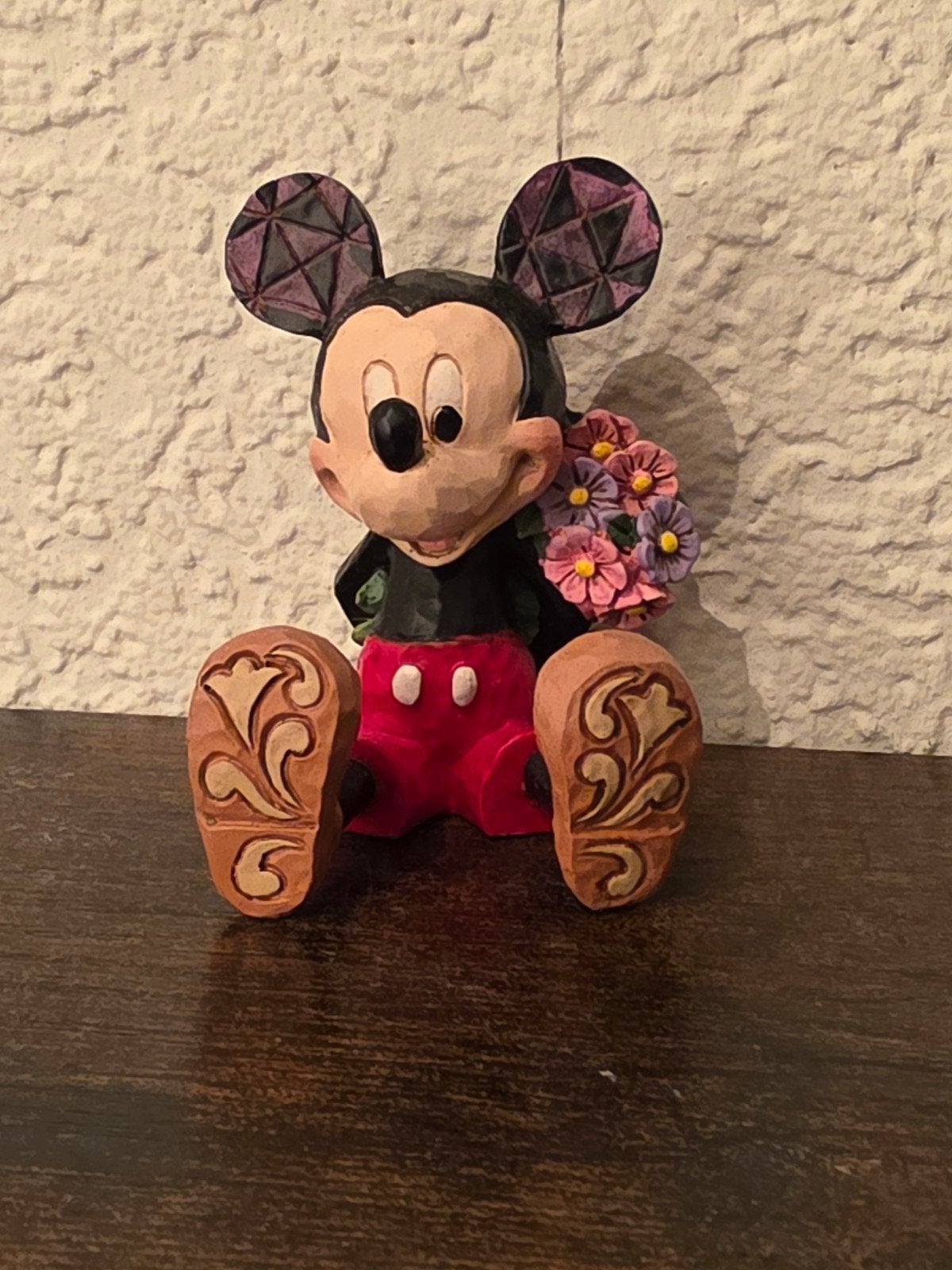 Mickey Mouse beeldje met bloemen - Disney verzamelobject, Ophalen of Verzenden, Mickey Mouse, Zo goed als nieuw, Beeldje of Figuurtje