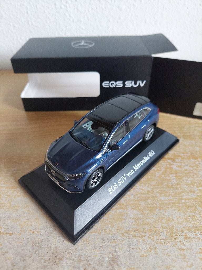 1/43 - M Spark/ Minimax Mercedes Benz EQS SUV Soladite Blue, Ophalen of Verzenden, Nieuw, Auto, Overige merken