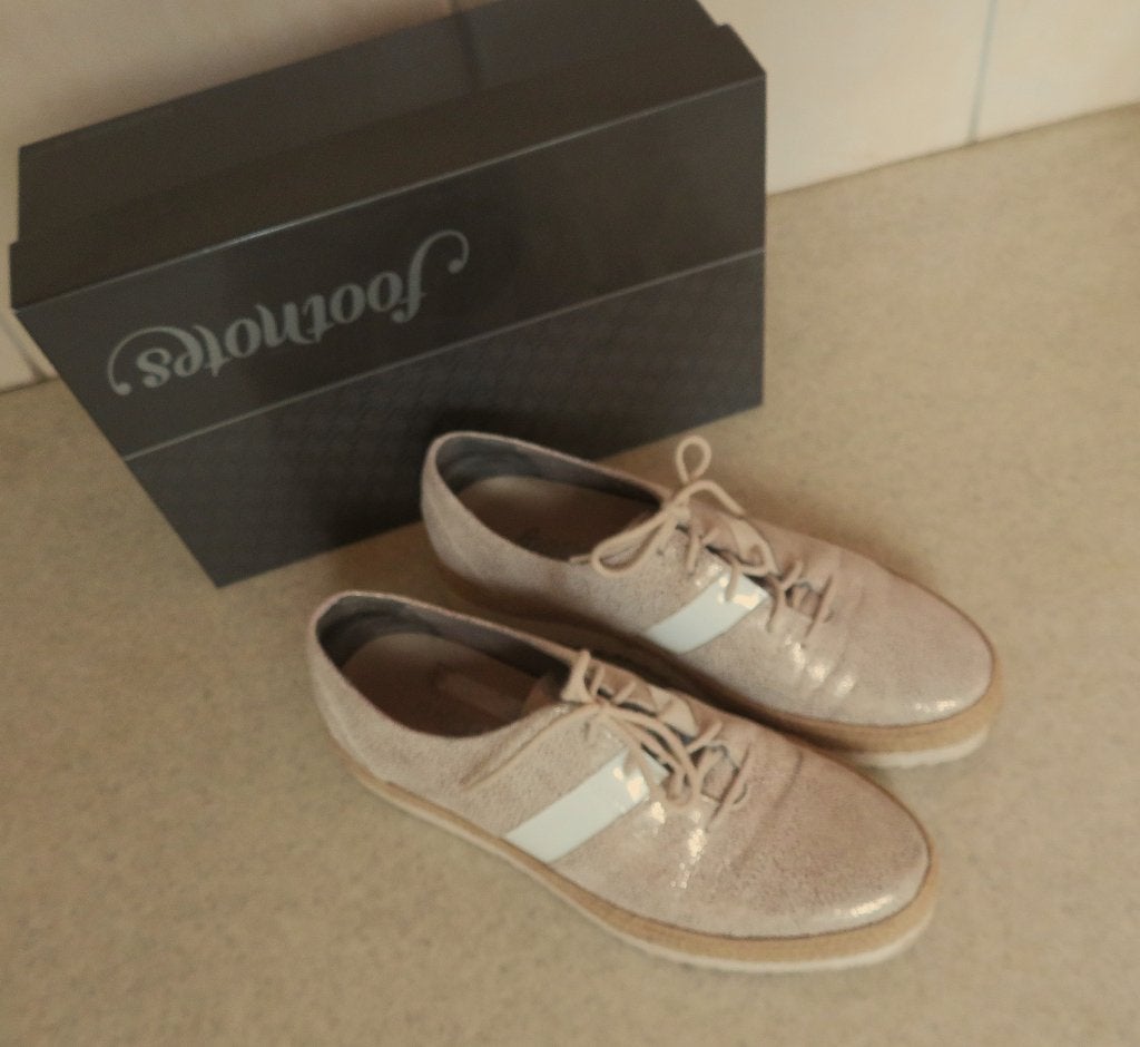 FOOTNOTES  schoenen sneakers beige leer maat 38,5, Beige, Ophalen of Verzenden, Footnotes, Sneakers of Gympen