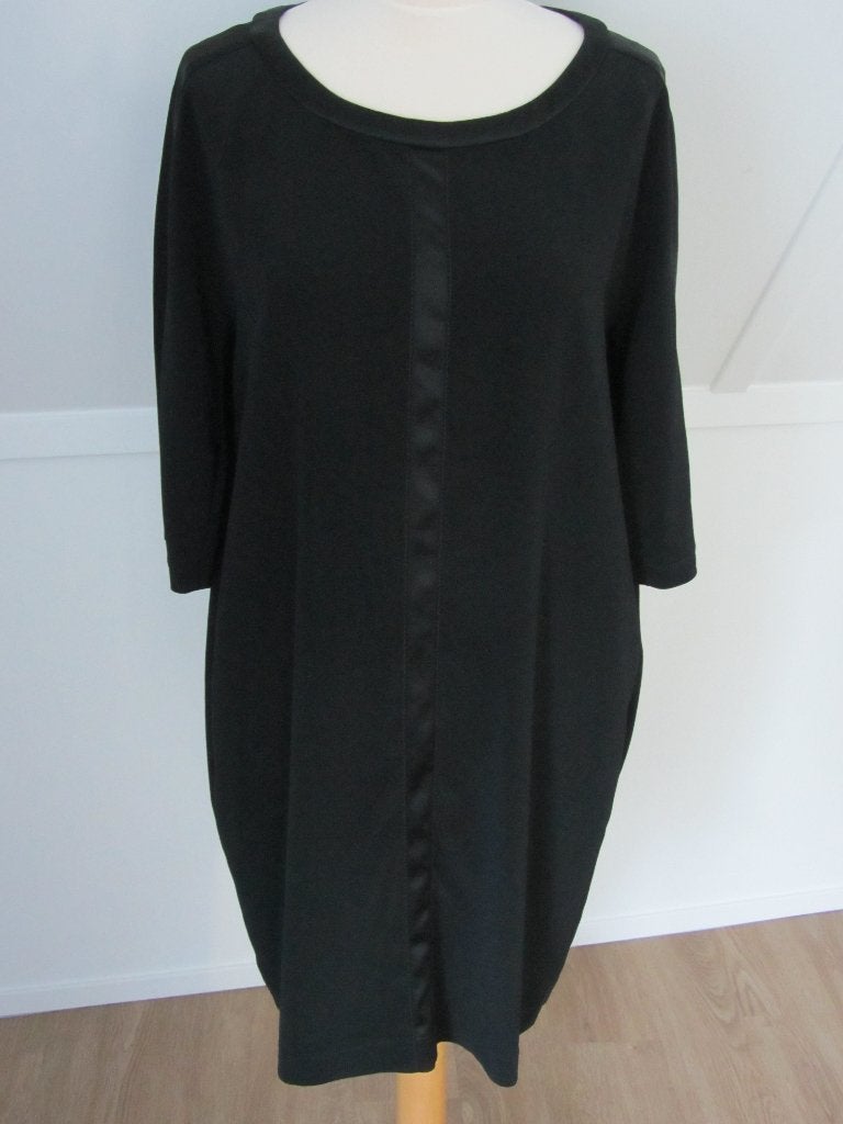 Marccain jurk/tuniek 42, zwart, 3/4 mouw, glansbies voor, Kleding | Dames, Zwart, Maat 42/44 (L), Ophalen of Verzenden, Zo goed als nieuw