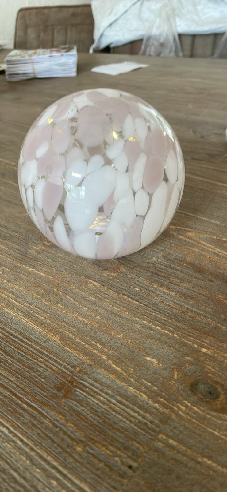 Glazen bol met verlichting, Ophalen