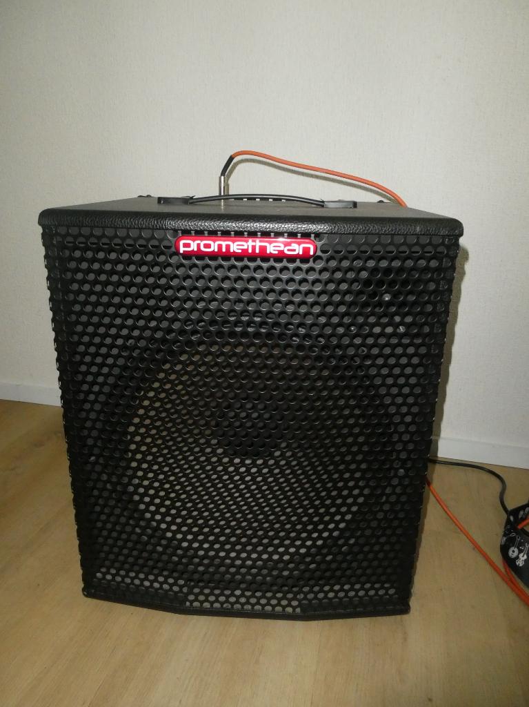 Basversterker, Muziek en Instrumenten, Versterkers | Bas en Gitaar, Ophalen, Gebruikt, Basgitaar, 100 watt of meer