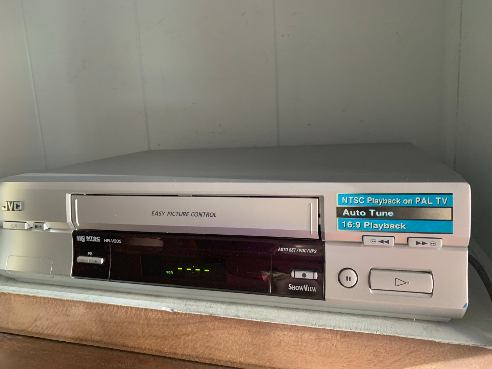 JVC HR-V205 VHS Videorecorder met NTSC Playback & AB, Ophalen of Verzenden, Zo goed als nieuw, VHS-speler of -recorder