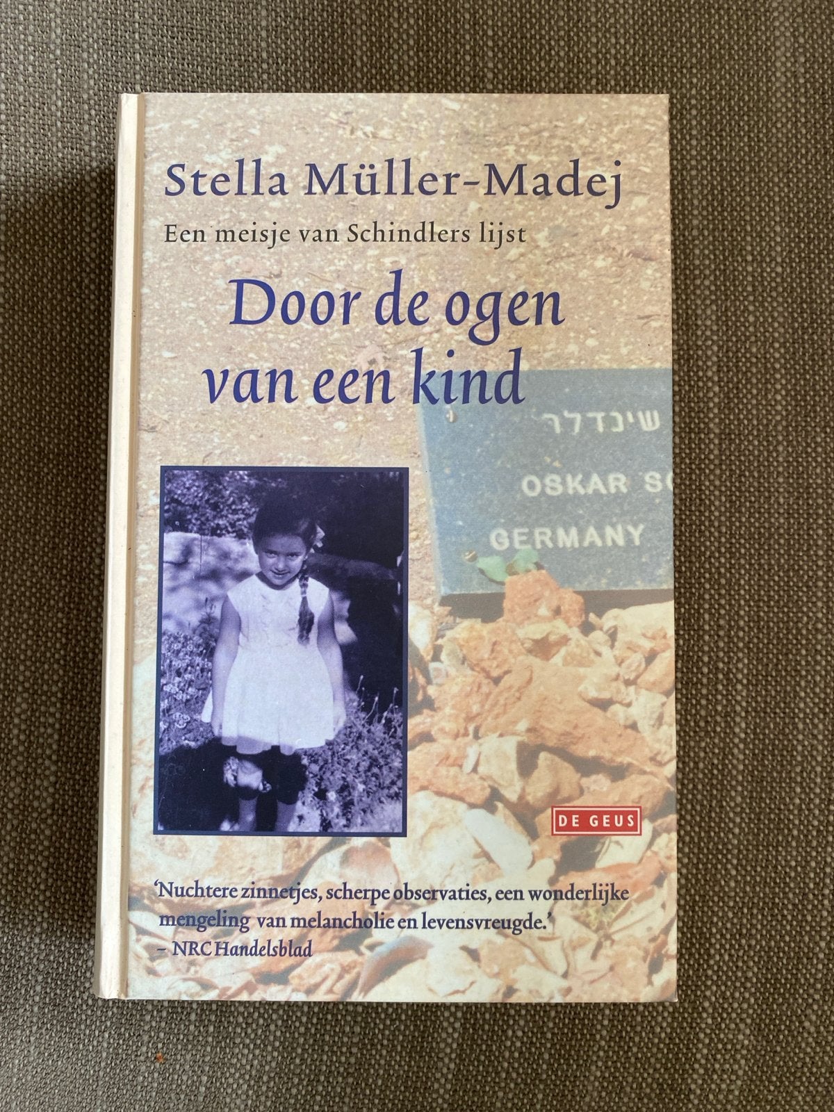 S. Muller-Madej - Door de ogen van een kind, Boeken, Ophalen of Verzenden, Zo goed als nieuw, S. Muller-Madej