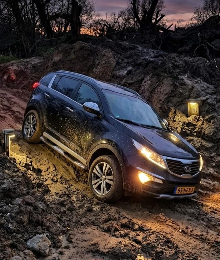Kia Sportage 2.0  AUT Zwart Executive luxe en goedkoopste, Auto's, 1998 cc, 4 cilinders, 75 €/maand, Grijs