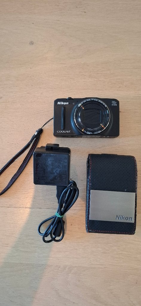 Nikon Coolpix S9700, Cameratas, Ingebouwde flitser, 16 megapixels, Ophalen of Verzenden