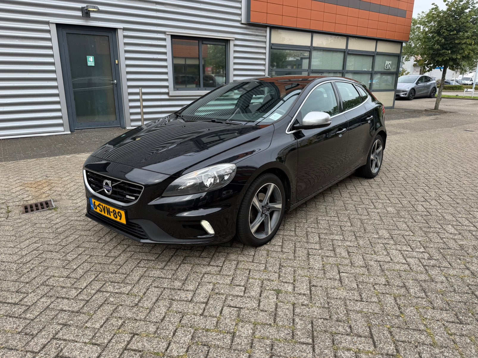 Volvo V40 1.6 D2 R-design INRUIL MOGELIJK, Auto's, Voorwielaandrijving, Euro 6, 4 cilinders, Automatische klimaatregeling