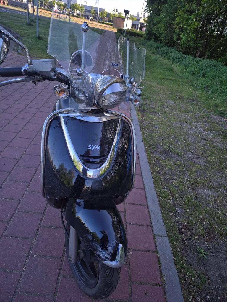 sym snorscooter bj 2015 met schade, Fietsen en Brommers, Snorfietsen en Snorscooters, Ophalen, Gebruikt, Benzine