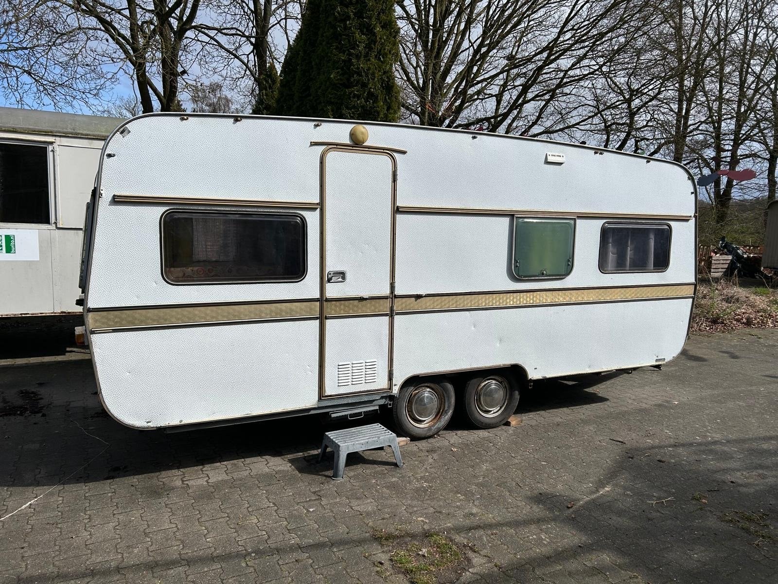 Eriba Nova 540 - Geweldige retro caravan, Caravans en Kamperen, Caravans, Vast bed, Rondzit, Particulier, 5 tot 6 meter