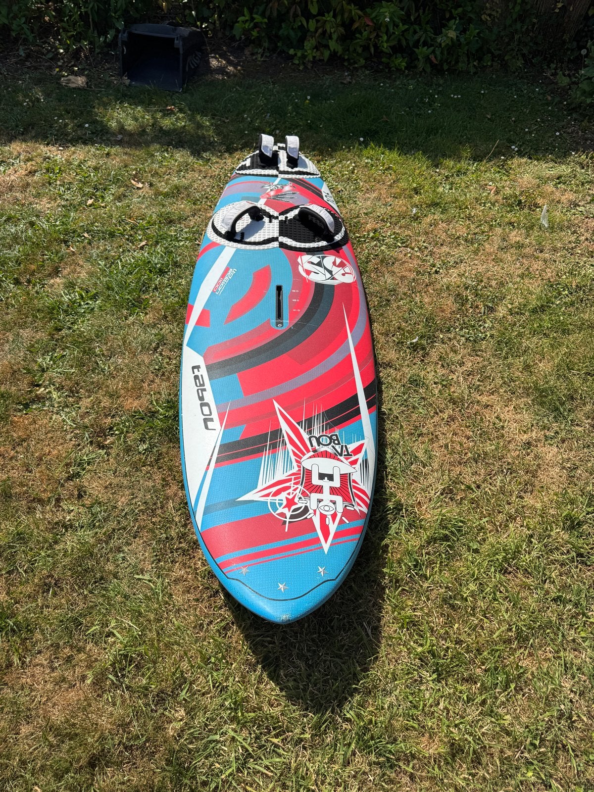 Tabou freestyle/wave 106L Windsurfplank, Watersport en Boten, Windsurfen, Ophalen, Met voetbanden, Gebruikt, Tabou