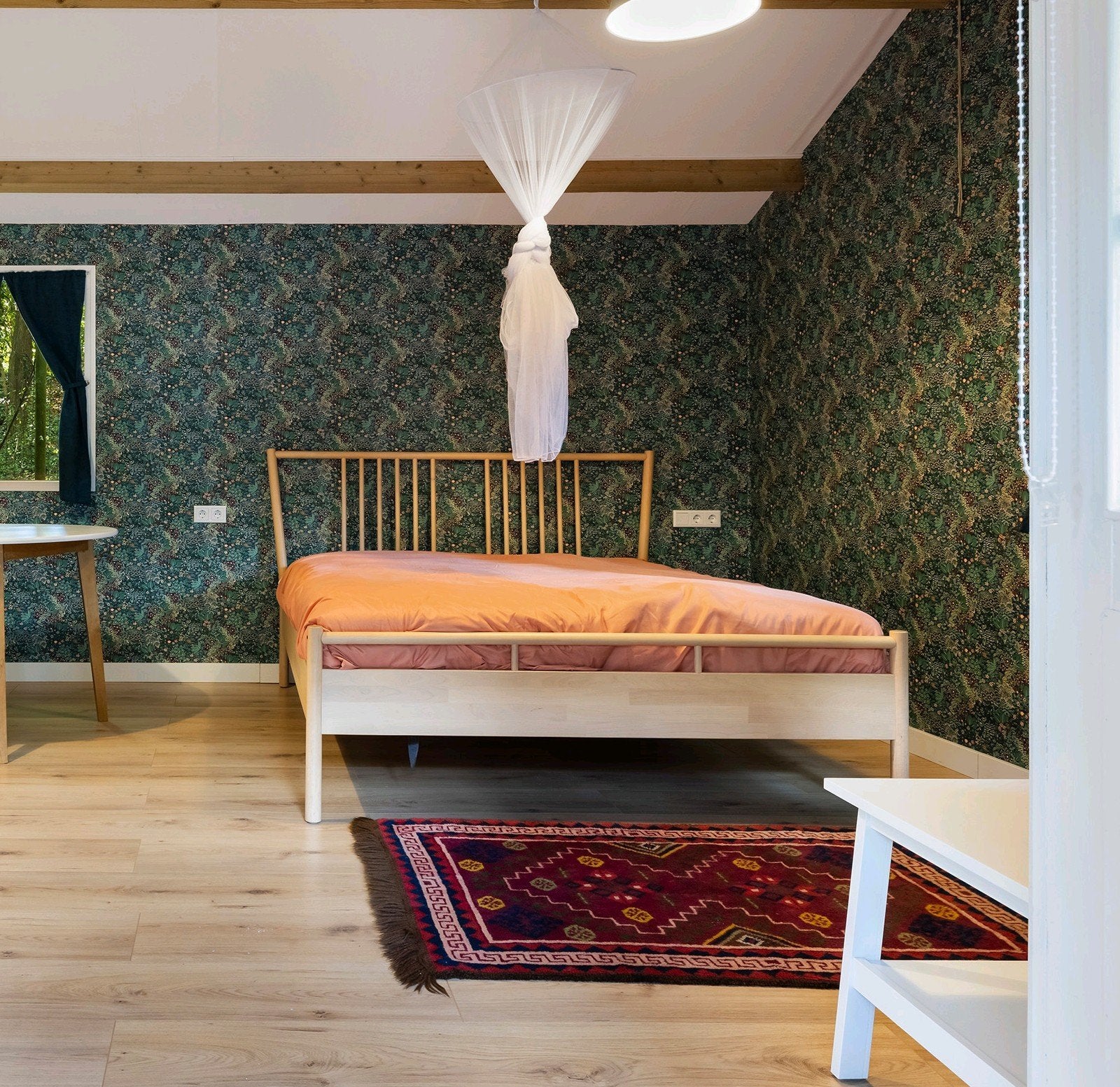 IKEA BJÖRKSNÄS bed 160x200 cm incl matrassen en lattenbodems, Overige kleuren, Tweepersoons, Ophalen of Verzenden, Zo goed als nieuw