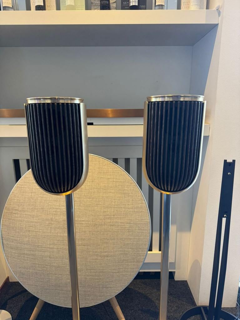 Beolab 8 luidsprekers Gold Tone Dark Oak B&O Bang en Olufsen, Info@bang-olufsen.dk, Zo goed als nieuw, 120 watt of meer, Bang & Olufsen Alle 1 / DK-7600 Struer / Denmark