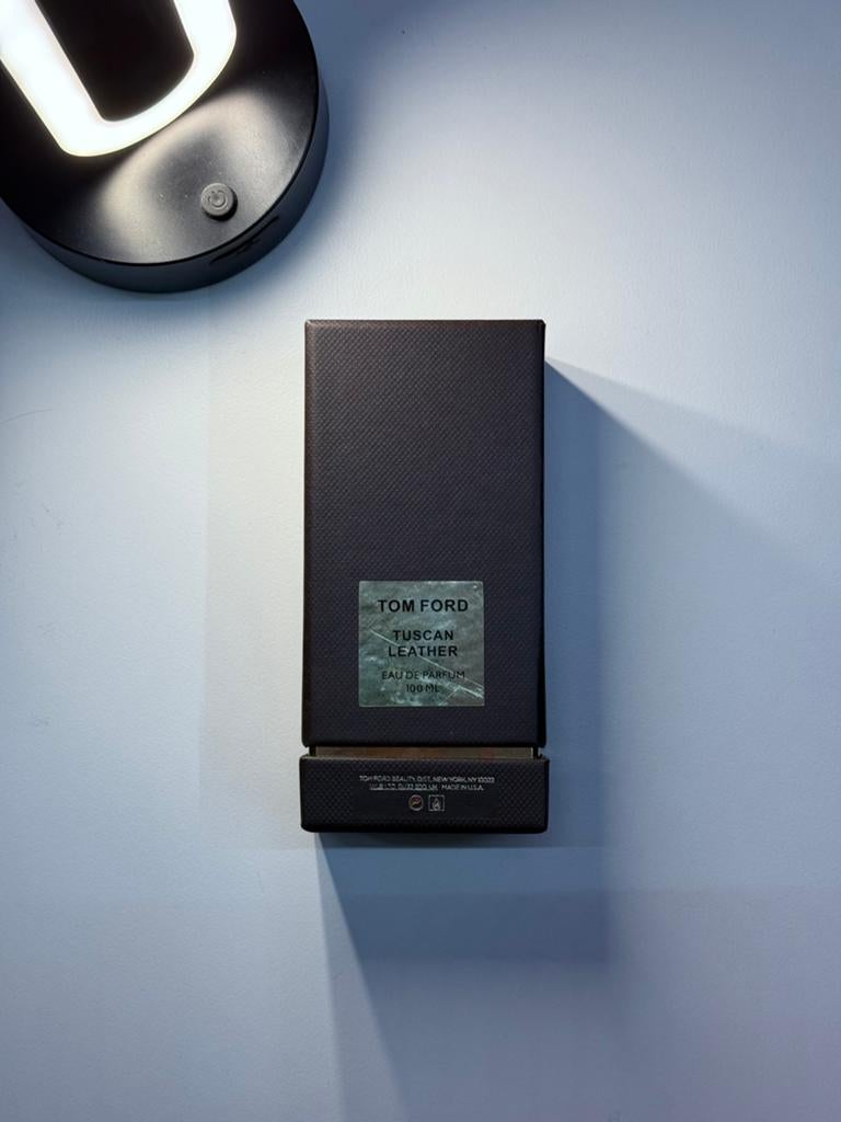 Tom Ford Tuscan Leather 100ml, Sieraden, Tassen en Uiterlijk, Uiterlijk | Parfum, Ophalen of Verzenden, Zo goed als nieuw