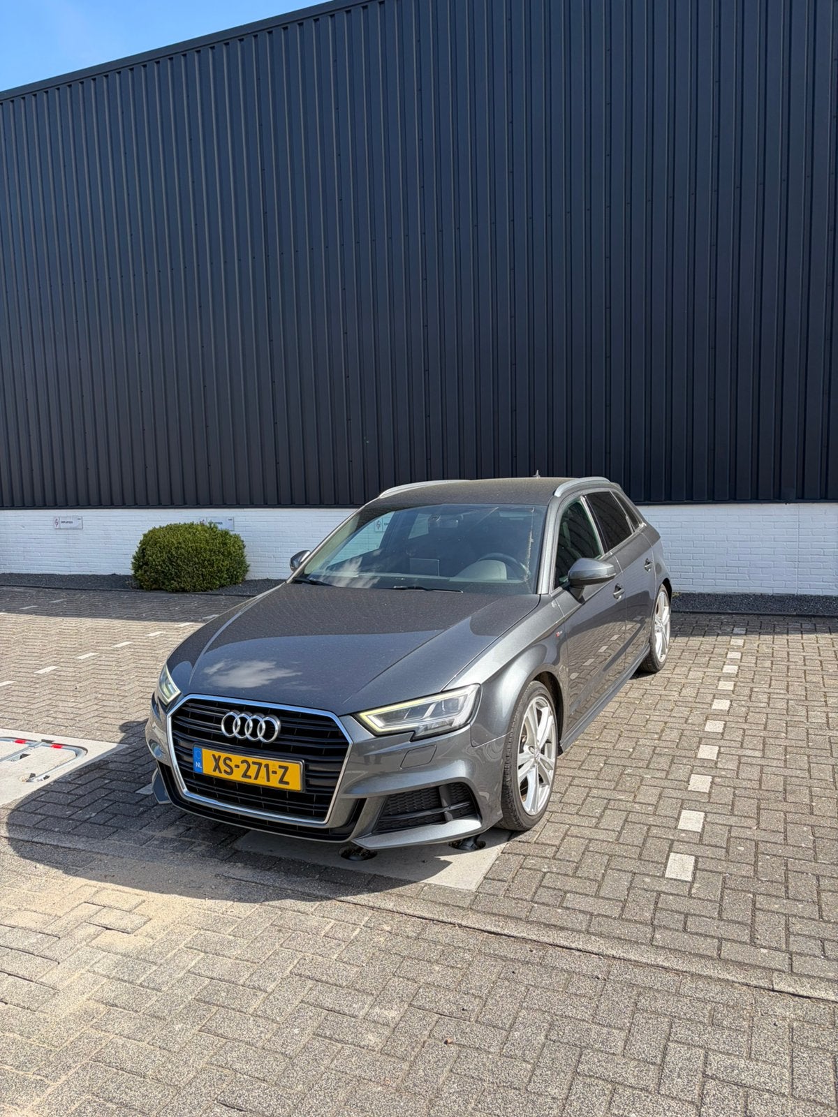 Audi A3 1.5 Tfsi 150pk 3x Sline S-tronic 2019 Grijs, Auto's, 15 km/l, 1498 cc, 4 cilinders, Leder en Stof