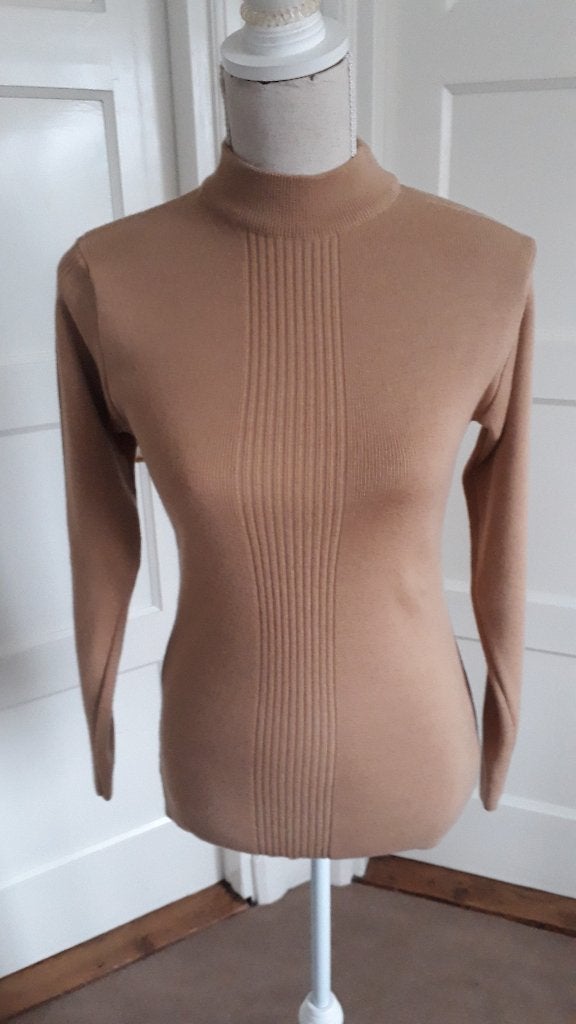 Mooie camel trui van ELITAIR      maat S, Kleding | Dames, Bruin, Verzenden, Zo goed als nieuw, Elitair