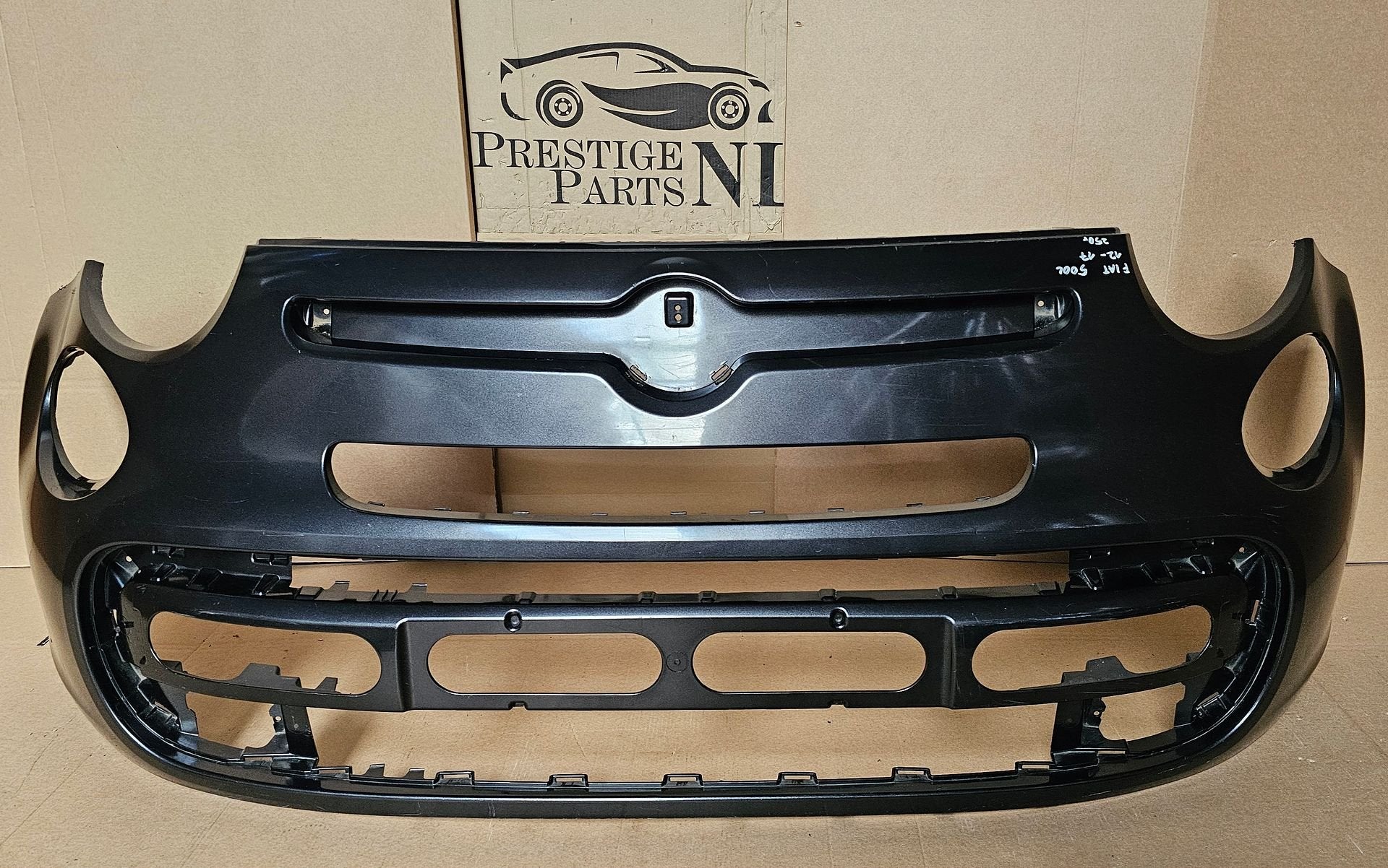 Voorbumper FIAT 500L 500 L ORIGINEEL BUMPER 735522402 12-17, Gebruikt, -, Voor, Ophalen of Verzenden