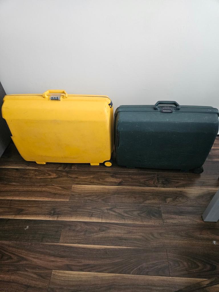 2X HARD CASE KOFFERS 1X SAMSONITE EN 1X ROYAL TRAVEL, Gebruikt, Hard kunststof, 70 cm of meer, 55 cm of meer