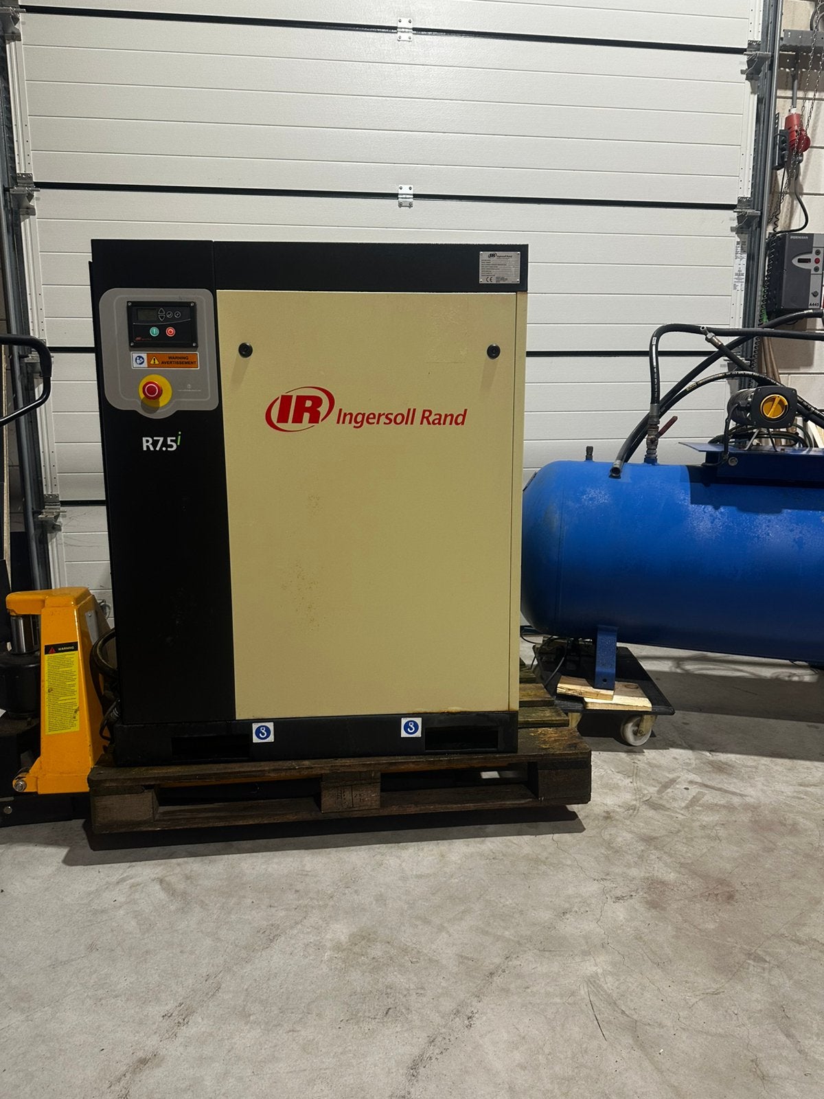 Ingersoll rand schroefpressor compressor 1075uur, 100 liter of meer, Ophalen