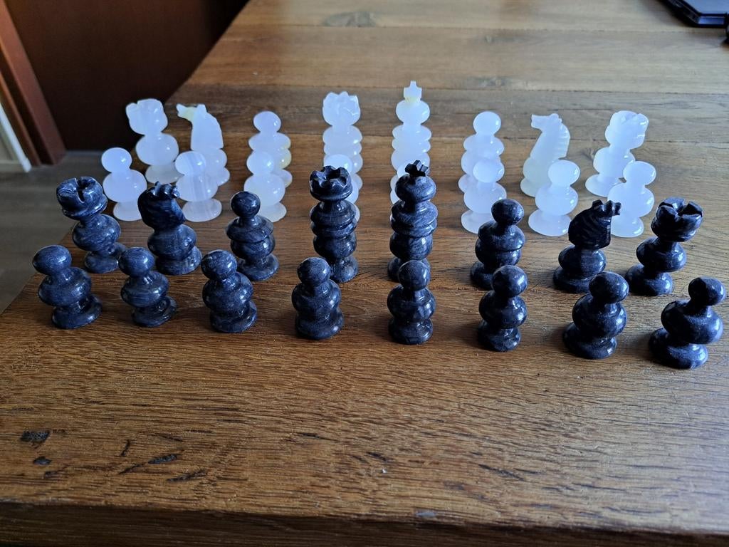 Glazen schaakset, Ophalen