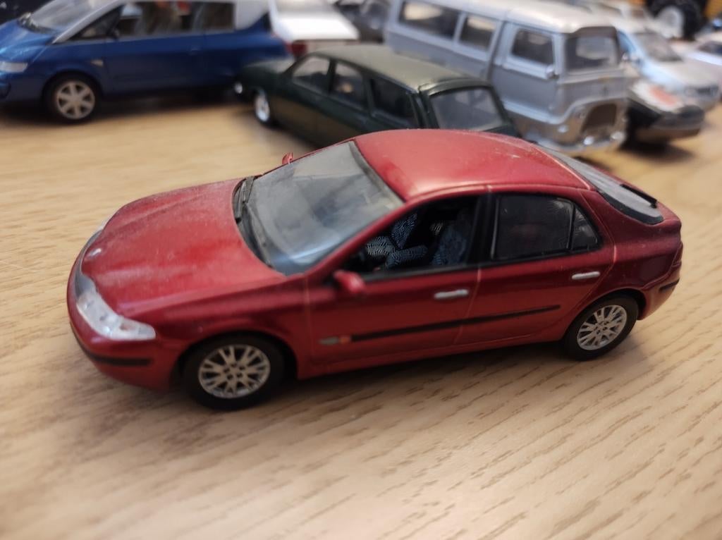 Renault Laguna Rood Schaal 1:43, Ophalen of Verzenden