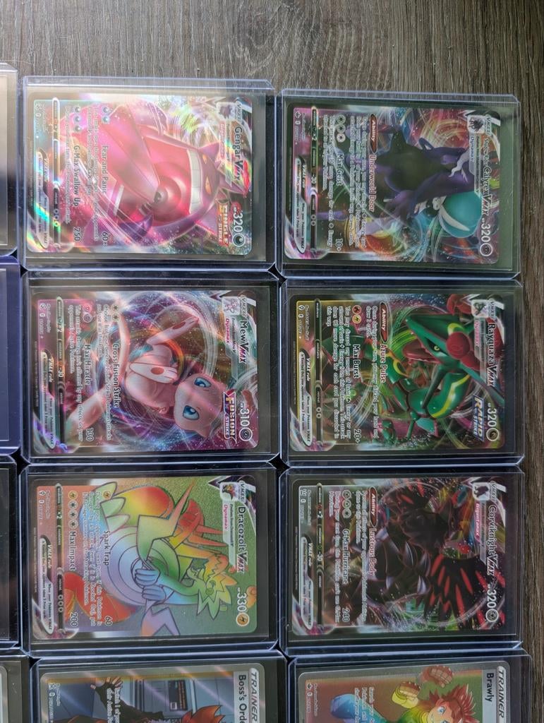 Pokémon TCG: Diverse V, VMAX en Trainer Kaarten, Ophalen of Verzenden, Zo goed als nieuw, Meerdere kaarten, Foil