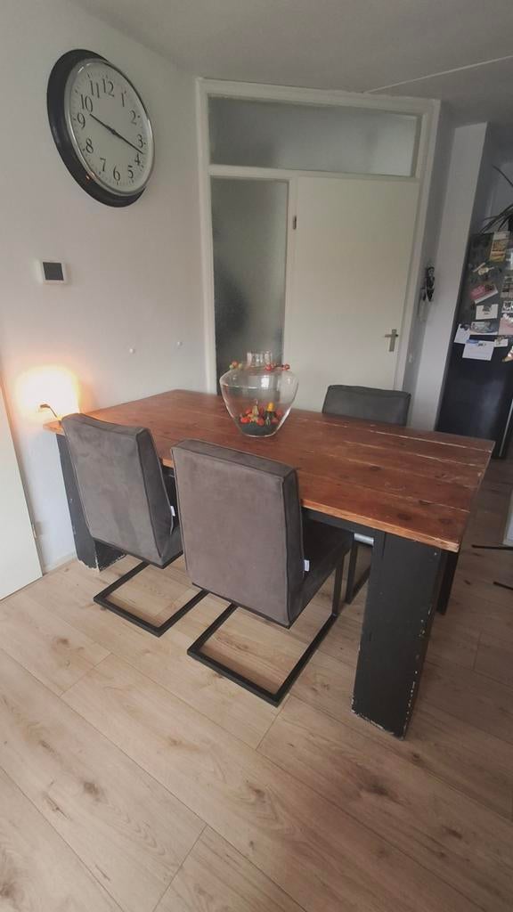 Robuuste eettafel, opknapper (zonder stoelen), Huis en Inrichting, Tafels | Eettafels, Ophalen, Gebruikt, 50 tot 100 cm, Rustiek, Industrieel