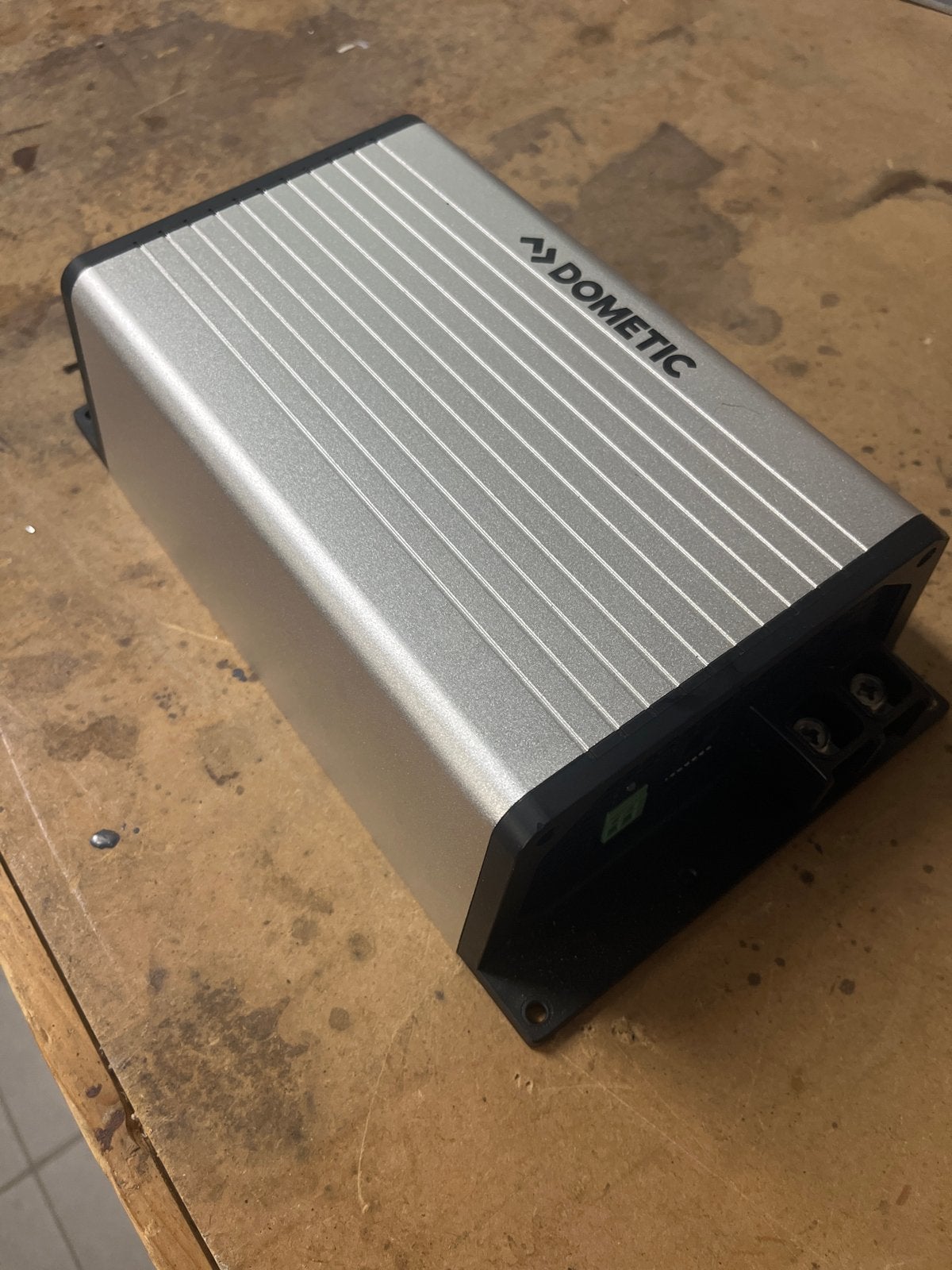 Dometic Omvormer/Inverter 40A, Auto-onderdelen, Ophalen of Verzenden, Gebruikt