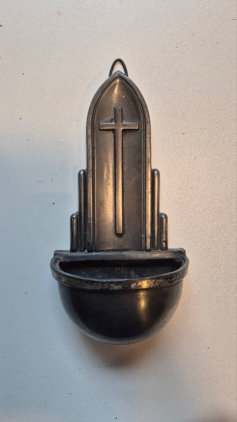 Antiek wijwaterbakje met kruis - Religieuze decoratie, Ophalen of Verzenden