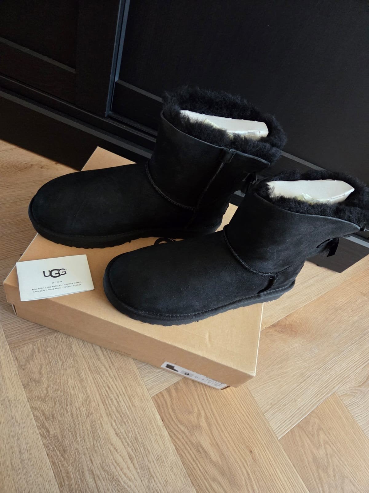 Nieuwe UGG Mini Bailey Bow II Laarzen Zwart - Maat 40, Ophalen, UGG, Zwart, Lage of Enkellaarzen