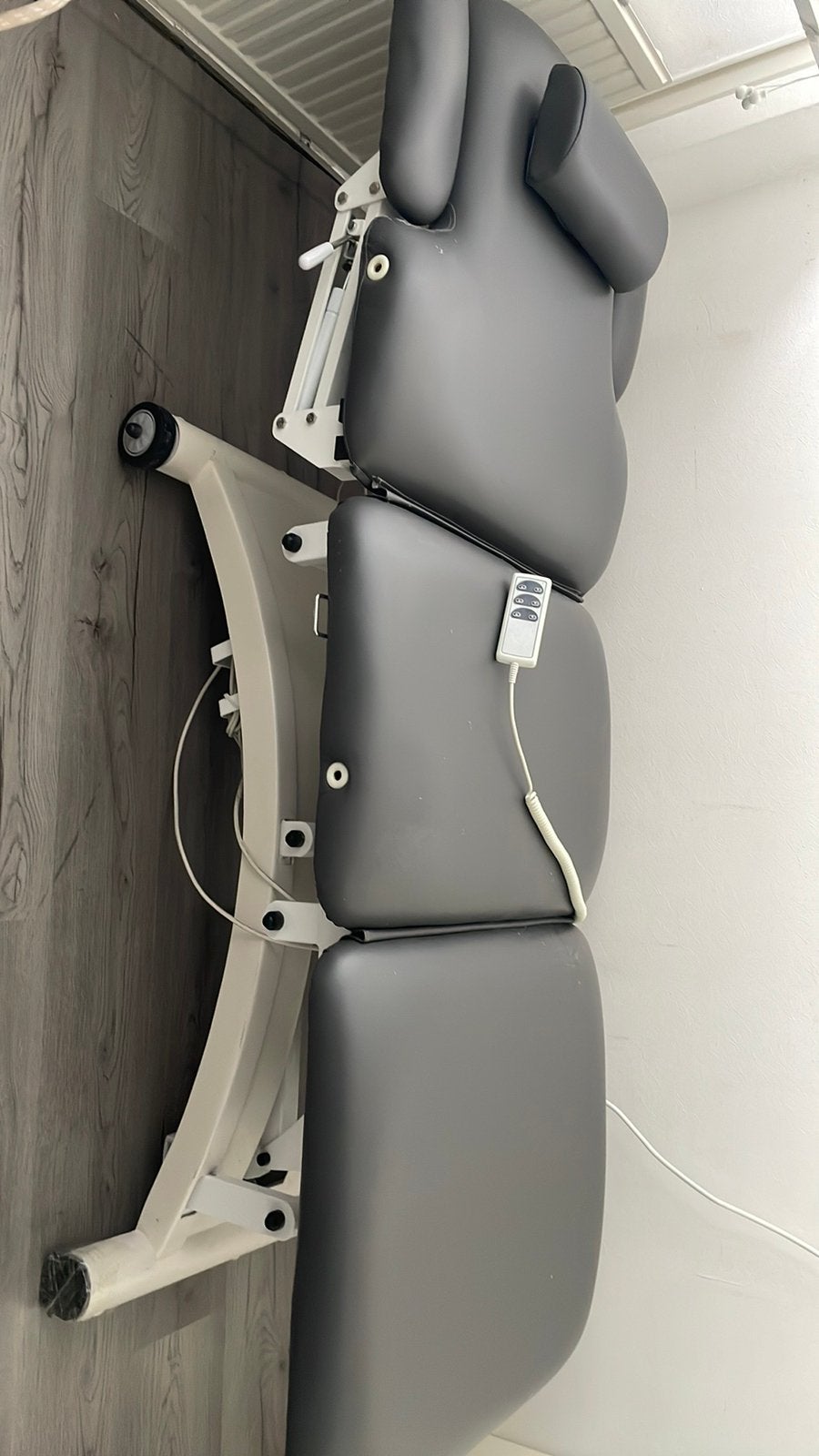 Massage- behandeltafel Hillow Pro, Ophalen, Gebruikt, Massagetafel