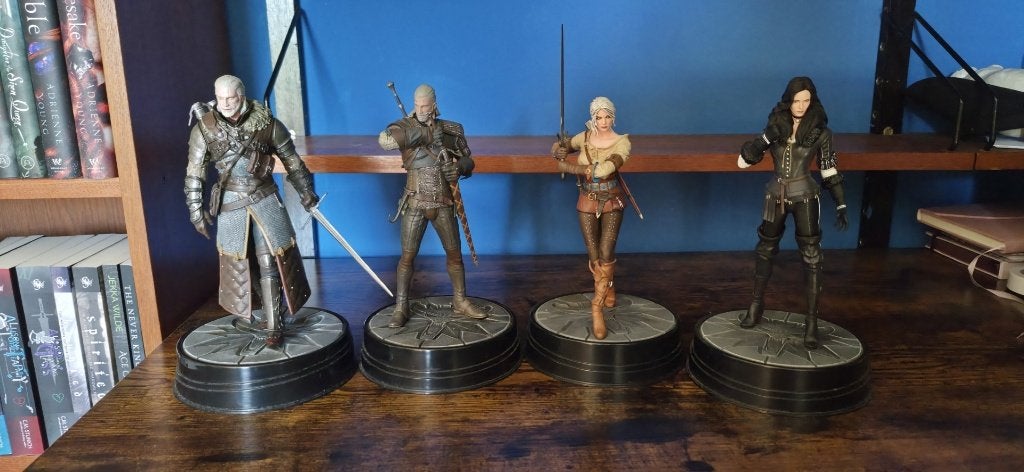 The Witcher 3 Dark Horse beeldjes 4 stukt, Ophalen of Verzenden, Zo goed als nieuw, Fantasy