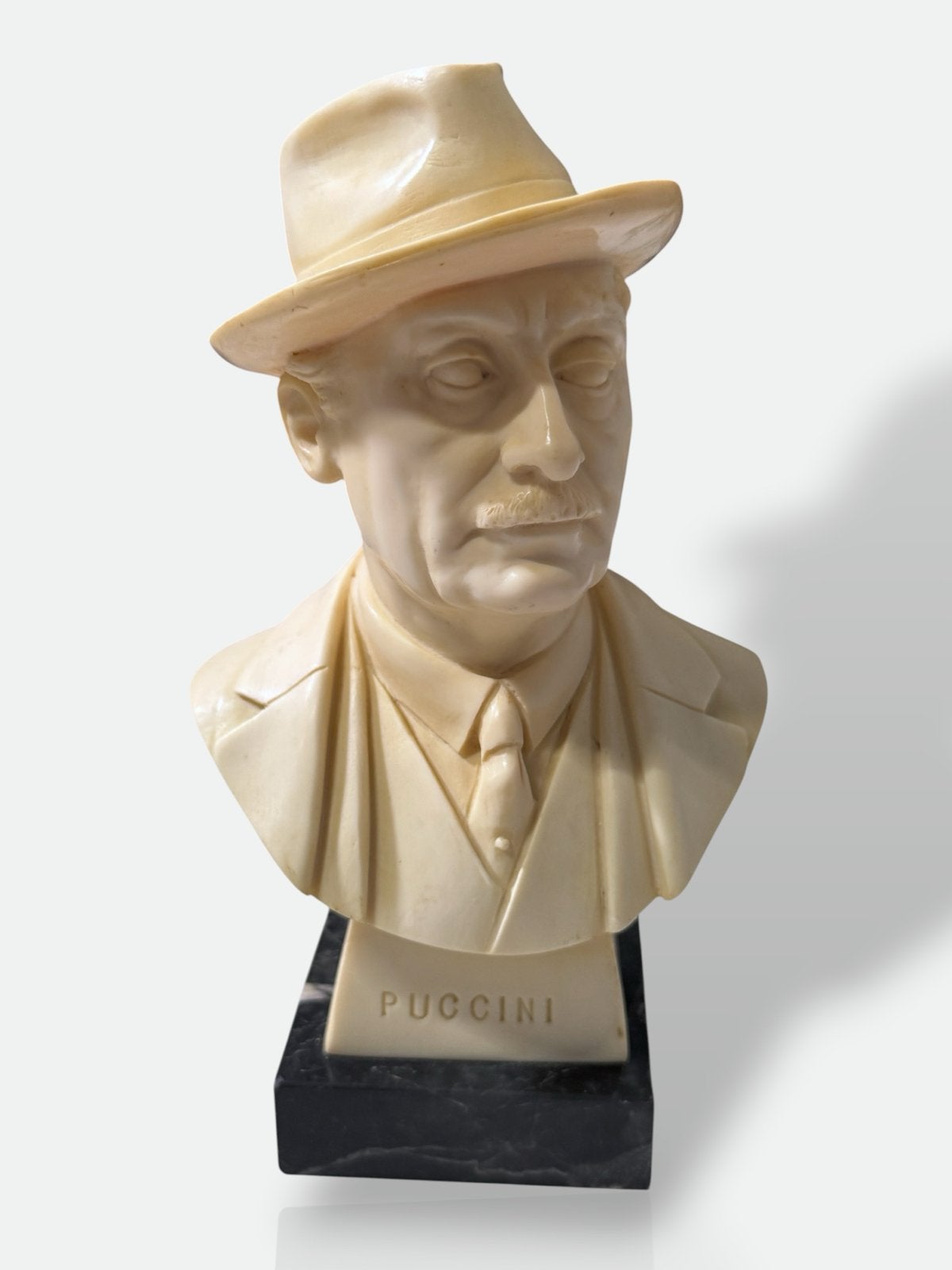 Vintage Italiaanse Giacomo Puccini buste door G. Ruggeri, Buste, Ophalen of Verzenden, Steen of Keramiek, Beige